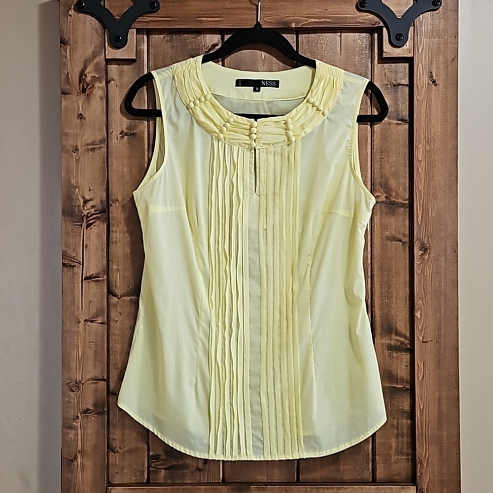 Ness Pale Yellow Pleated Shirred Collar Sleeveless Top Size Medium